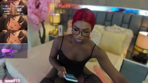 Snapshot of isseymz chatting on 03.05.25 Iseey online show from 03.05.25