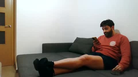 Snapshot of italianboybcn chatting on 01.05.25 italianboybcn online show from 01.05.25