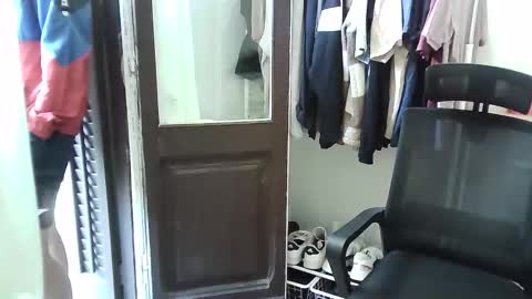 Snapshot of italianboybcn chatting on 10.31.25 italianboybcn online show from 10.31.25