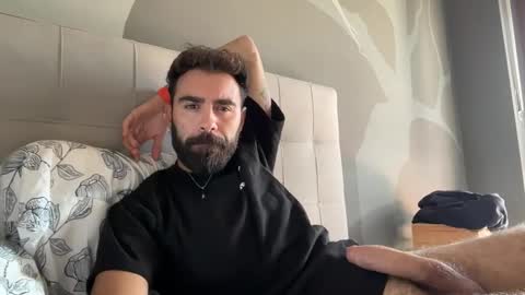 Snapshot of italianstallion_race chatting on 09.16.25 italianstallion_race online show from 09.16.25