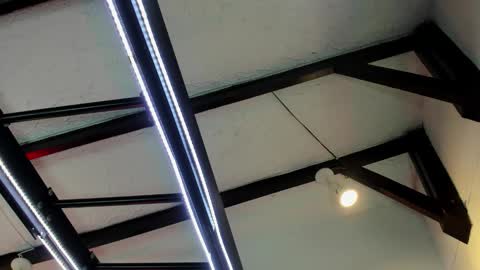 Italo Moore online show from 11.23.25