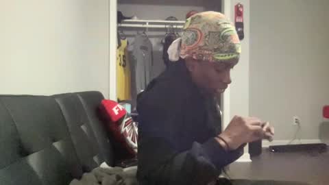 Snapshot of its5iveam chatting on 12.07.24 5ive AM online show from 12.07.24