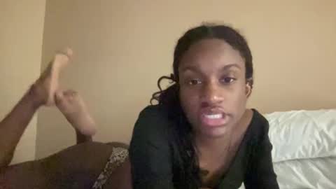 Snapshot of its5iveam chatting on 01.09.25 5ive AM online show from 01.09.25