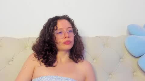 Snapshot of its_marie chatting on 03.12.25 Maria online show from 03.12.25