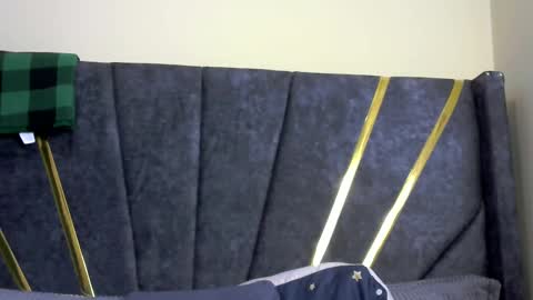 Snapshot of its_sweet chatting on 09.18.25 BigAss horny online show from 09.18.25