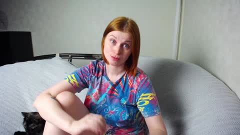 Snapshot of ivoryanne chatting on 02.08.25 Anne online show from 02.08.25