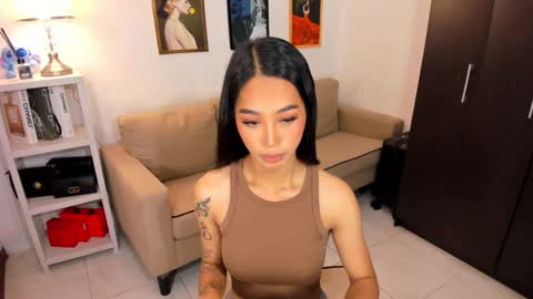 Snapshot of ivorycollins chatting on 01.28.25 kirstenelsie online show from 01.28.25