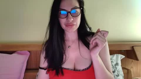 Snapshot of ivoryorchid chatting on 02.25.25 Ivory online show from 02.25.25