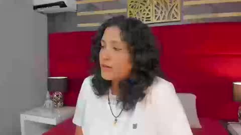 Snapshot of ivy_and_molly chatting on 09.12.25 Ivy and Molly online show from 09.12.25