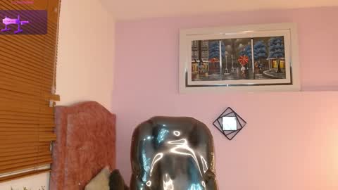 Snapshot of ivy_gail chatting on 02.26.25  IVY online show from 02.26.25