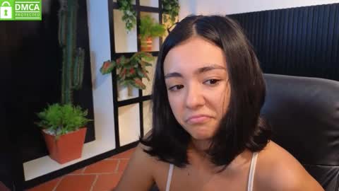 Snapshot of ivy_gail chatting on 10.29.25  IVY online show from 10.29.25