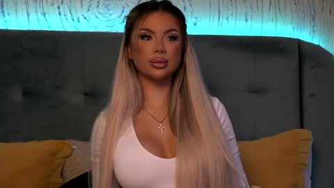 Snapshot of ivyrubens chatting on 02.27.25 Ivy online show from 02.27.25