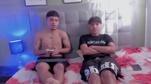 izaack online show from 12.12.24