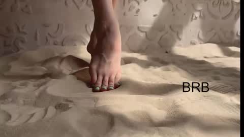 izi online show from 02.09.25