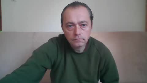 Snapshot of ja424387 chatting on 10.19.25 Tomek online show from 10.19.25