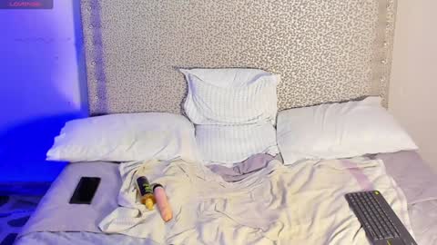 Snapshot of jackblanco_ chatting on 02.07.25 Jack White online show from 02.07.25