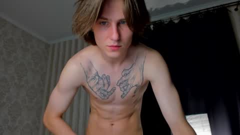 Snapshot of jacksonvox chatting on 12.22.24 Nikolay online show from 12.22.24