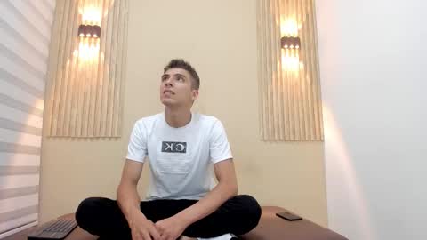 Snapshot of jacob_brandon chatting on 11.26.25 JACOB online show from 11.26.25