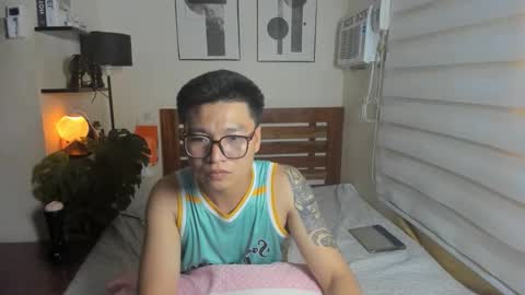 Snapshot of jacobbreaker69 chatting on 11.18.25 jacobbreaker69 online show from 11.18.25