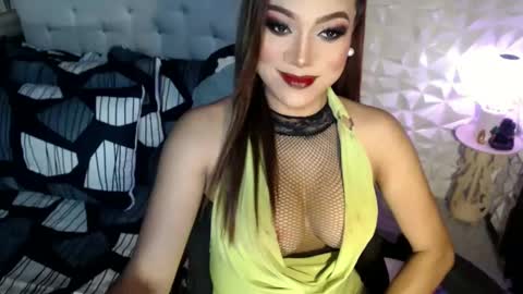 Snapshot of jacque_cole chatting on 12.23.24 Jacque online show from 12.23.24