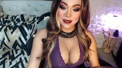 Snapshot of jacque_cole chatting on 01.21.25 Jacque online show from 01.21.25