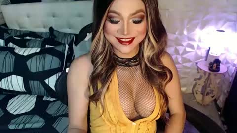 Snapshot of jacque_cole chatting on 03.05.25 Jacque online show from 03.05.25