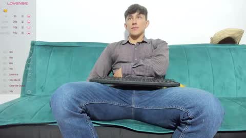 Snapshot of jacques_cardiet chatting on 02.04.25 jacobo online show from 02.04.25