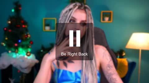 Snapshot of jade_castle chatting on 12.18.24 jade_castle online show from 12.18.24