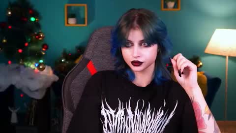 Snapshot of jade_castle chatting on 12.27.24 jade_castle online show from 12.27.24