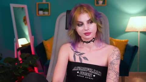 Snapshot of jade_castle chatting on 01.31.25 jade_castle online show from 01.31.25