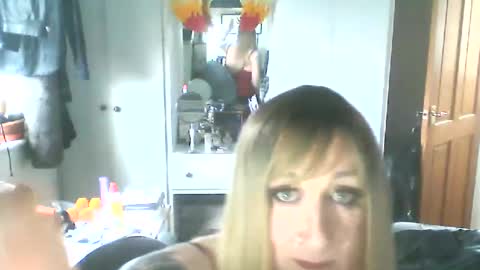 Snapshot of jadeladyboyminx chatting on 02.20.25 Jademinx online show from 02.20.25