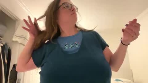 Snapshot of jademonroe0522 chatting on 10.11.25 jademonroe0522 online show from 10.11.25