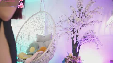 Jade Summer online show from 09.30.25