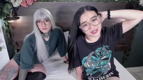 Snapshot of jadeykhada chatting on 01.28.25 Jade  Khada online show from 01.28.25