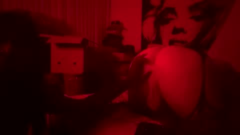 jaguarevermoore1 online show from 10.21.25