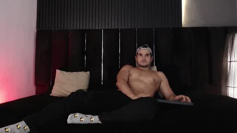 Snapshot of jake_muller1 chatting on 10.31.25 Jake  online show from 10.31.25