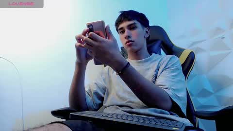 Snapshot of jake_tripp chatting on 12.31.24 jake_tripp online show from 12.31.24