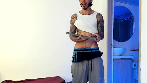 Santiago online show from 02.15.25