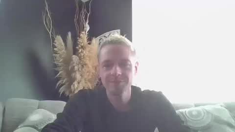 jakjakrabbit online show from 10.11.25