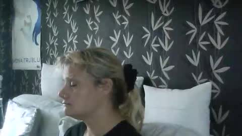 Snapshot of jakkilouise chatting on 10.20.25 JAKKI LOUISE pornstar online show from 10.20.25