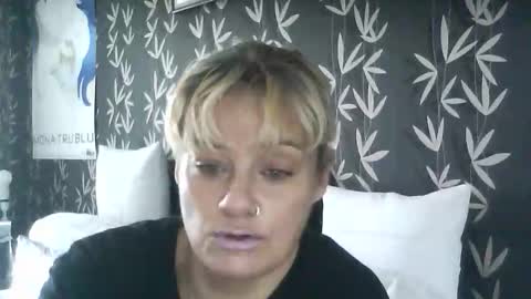 Snapshot of jakkilouise chatting on 10.23.25 JAKKI LOUISE pornstar online show from 10.23.25