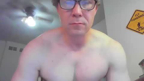 Snapshot of jamesjewels chatting on 10.18.25 jamesjewels online show from 10.18.25