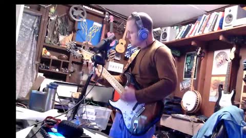 Snapshot of jameswebbscope chatting on 02.10.25 Jameswebbscope online show from 02.10.25