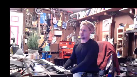 Snapshot of jameswebbscope chatting on 02.27.25 Jameswebbscope online show from 02.27.25