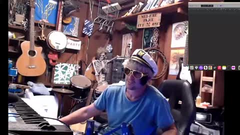 Snapshot of jameswebbscope chatting on 09.21.25 Jameswebbscope online show from 09.21.25