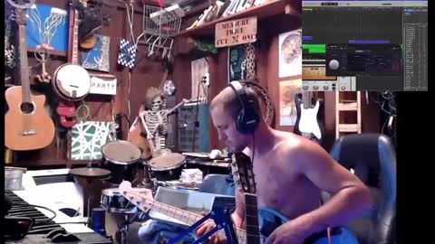 Snapshot of jameswebbscope chatting on 09.26.25 Jameswebbscope online show from 09.26.25