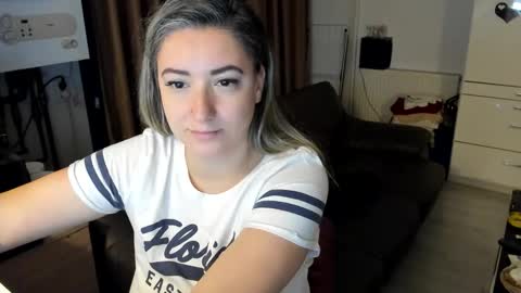 Snapshot of jamielane chatting on 12.03.25 jamielanecb online show from 12.03.25