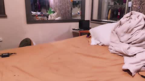 Bootyshows online show from 11.24.25