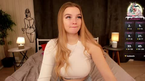 Day Alice Night Stella online show from 12.26.24