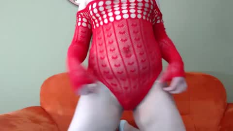 Snapshot of jannee29 chatting on 02.06.25 janne online show from 02.06.25